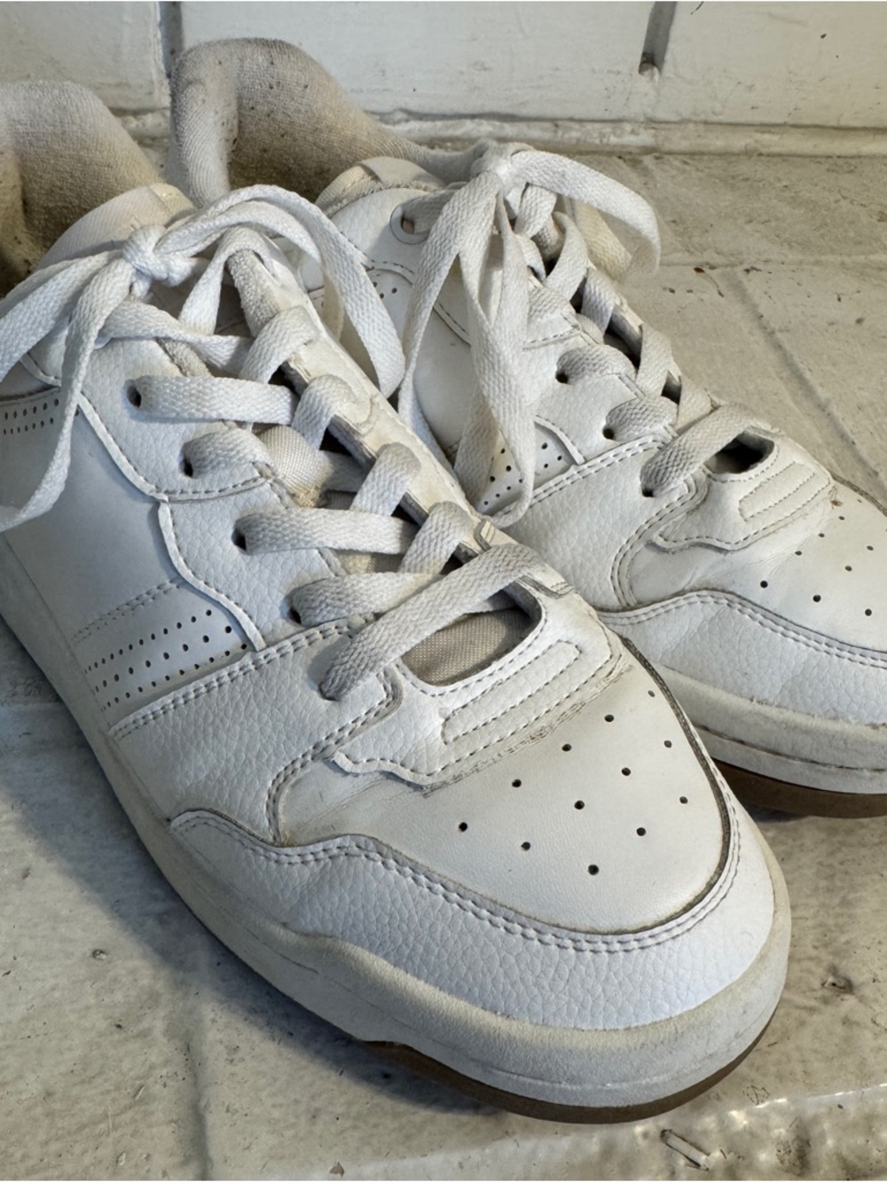 H&M Men's White Classic Trainers - Gum Sole - US 8 / EUR 39